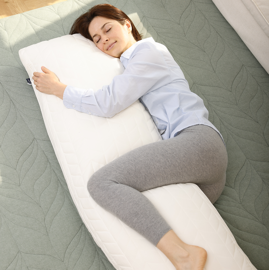 PostureAlign Body Pillow – Built for Futon Comfort